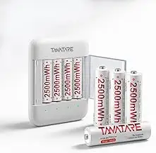 Aufladbare AA Lithium Akkus – 8er Pack inkl. Ladegerät, 2500 mWh, 1,5V Konstante